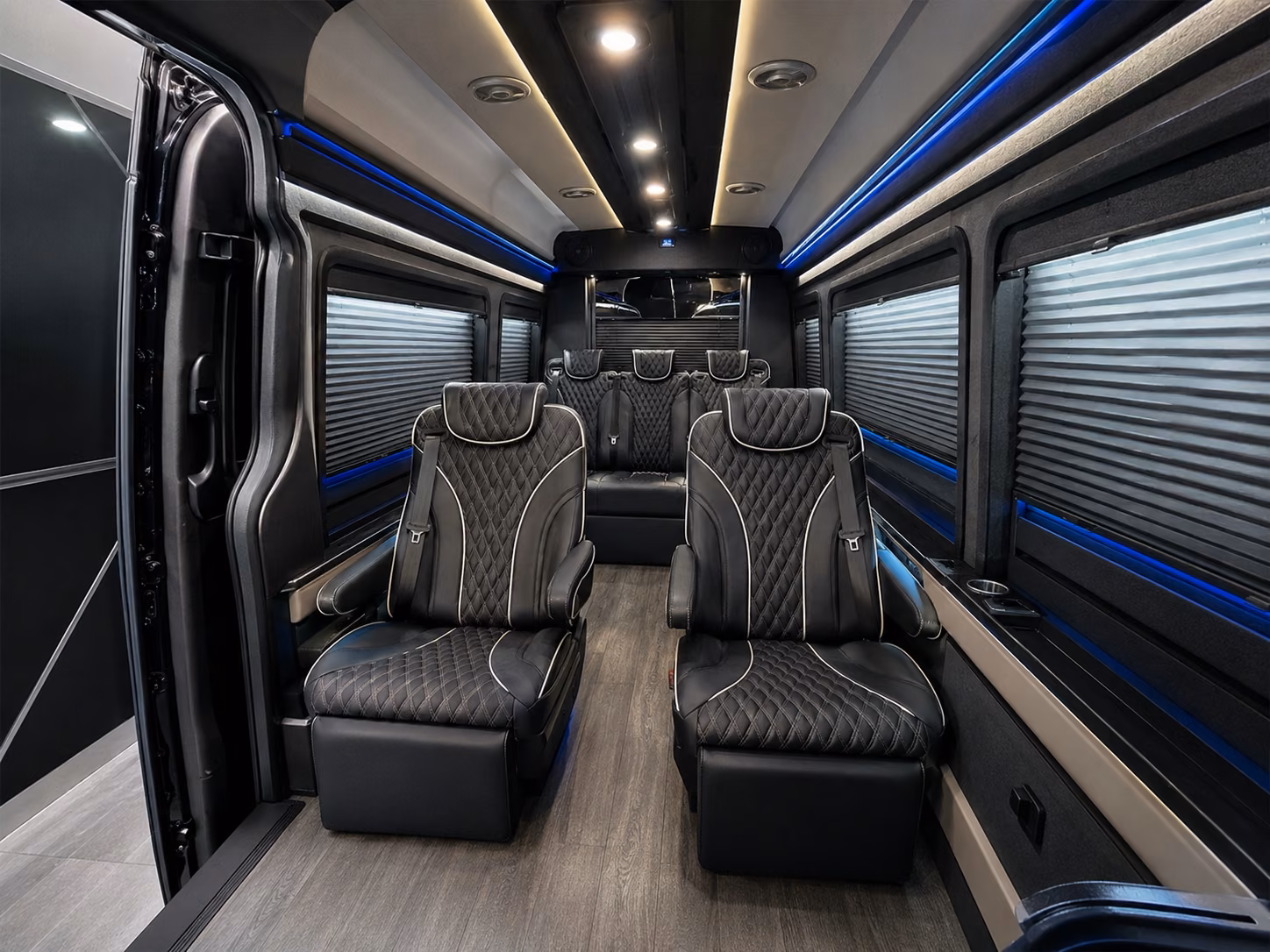 airport shuttle bus service for cruise groups departing from galveston