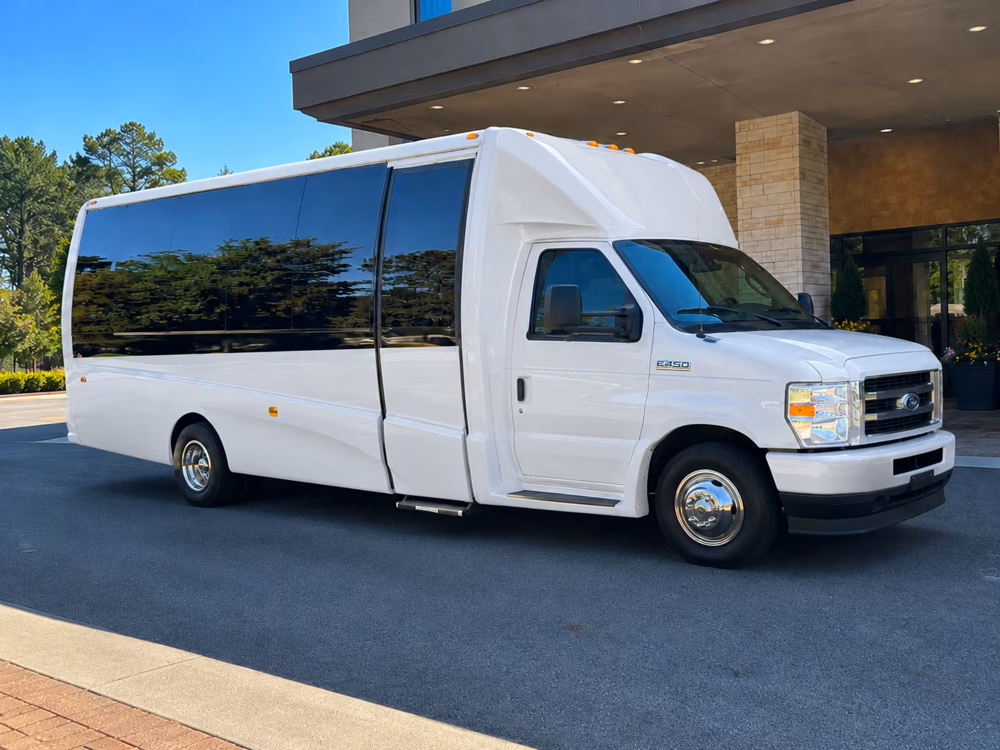 houston sports and concert buses from league city